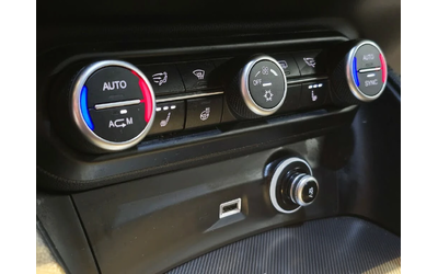 Alfa Romeo Stelvio 2018* Q4 - автомобили, коли, обяви за нови и употребявани 11