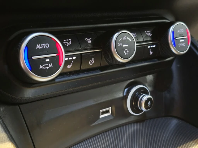 Alfa Romeo Stelvio 2018* Q4 - автомобили, коли, обяви за нови и употребявани 11