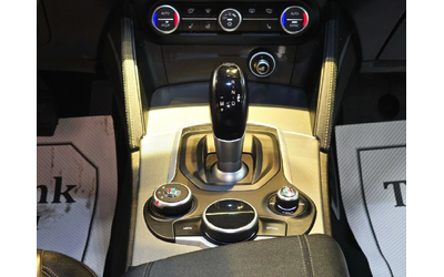 Alfa Romeo Stelvio 2018* Q4 - автомобили, коли, обяви за нови и употребявани 9