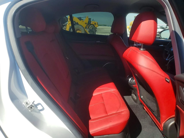 Alfa Romeo Stelvio * Q4* КОЖА* ПОДГРЕВ* НАВИ* ЛЕД* - автомобили, коли, обяви за нови и употребявани 10