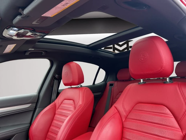 Alfa Romeo Stelvio АвтоКредит* (ЦЕНА ДО БГ)Alfa Romeo Stelvio Veloce - автомобили, коли, обяви за нови и употребявани 9