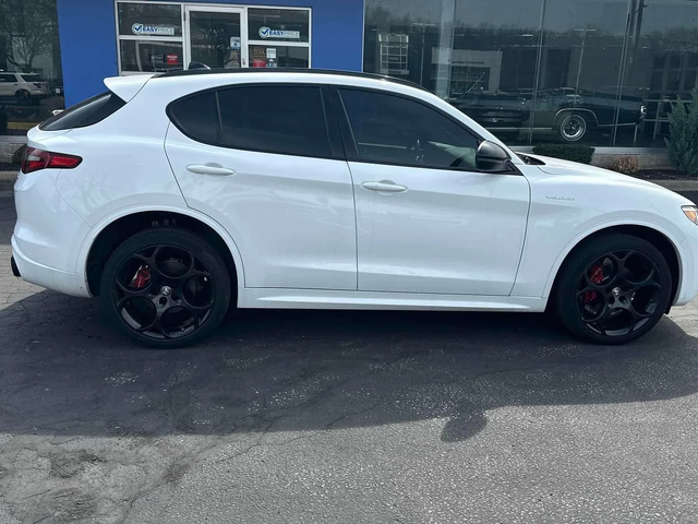 Alfa Romeo Stelvio * Veloce * 2 КЛЮЧА* ПОДГРЕВ* KEYLESS* PANO* - автомобили, коли, обяви за нови и употребявани 2