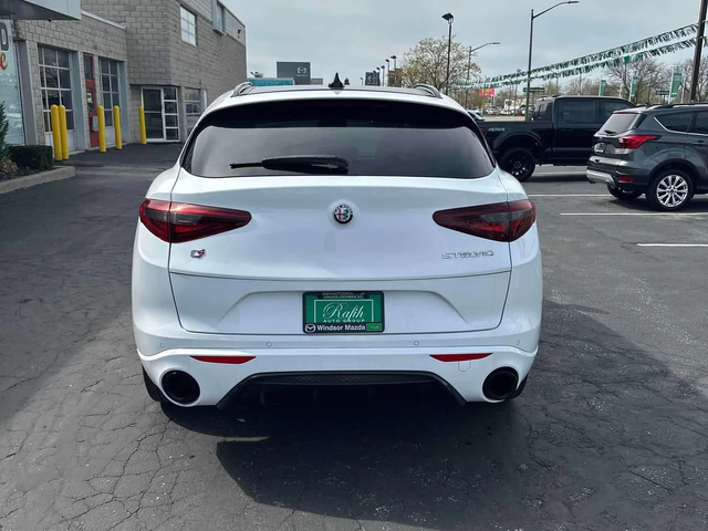 Alfa Romeo Stelvio * Veloce * 2 КЛЮЧА* ПОДГРЕВ* KEYLESS* PANO* - автомобили, коли, обяви за нови и употребявани 3
