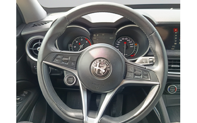 Alfa Romeo Stelvio - автомобили, коли, обяви за нови и употребявани 11