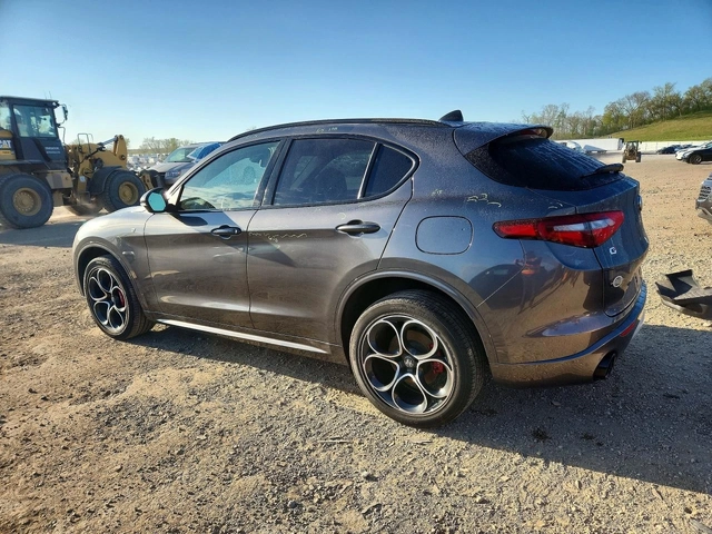 Alfa Romeo Stelvio TI| HARMAN&KARDON| DISTRONIC| ПАНО| - автомобили, коли, обяви за нови и употребявани 3