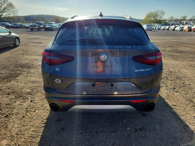 Alfa Romeo Stelvio TI| HARMAN&KARDON| DISTRONIC| ПАНО| - автомобили, коли, обяви за нови и употребявани 4