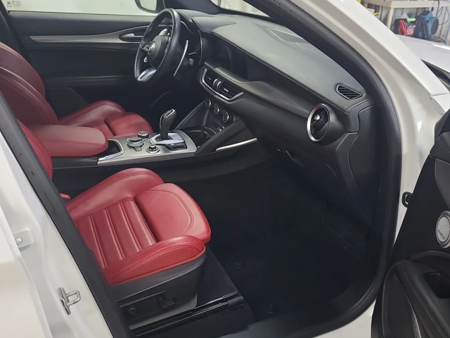 Alfa Romeo Stelvio Veloce * ПАНОРАМА * 2 КЛЮЧА * СЕРВИЗНА ИСТ - автомобили, коли, обяви за нови и употребявани 10