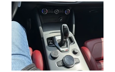 Alfa Romeo Stelvio Veloce * ПАНОРАМА * 2 КЛЮЧА * СЕРВИЗНА ИСТ - автомобили, коли, обяви за нови и употребявани 14
