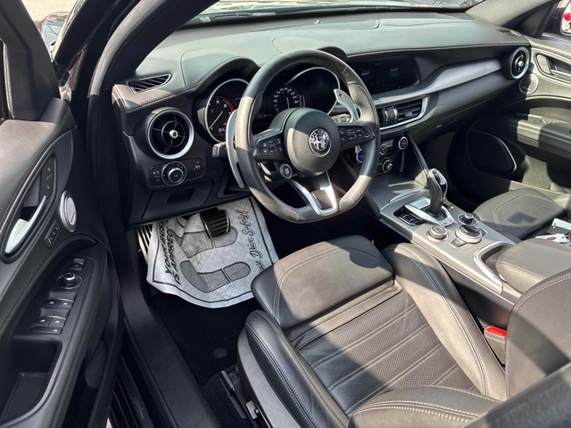 Alfa Romeo Stelvio To SPORT / CARFAX - автомобили, коли, обяви за нови и употребявани 4