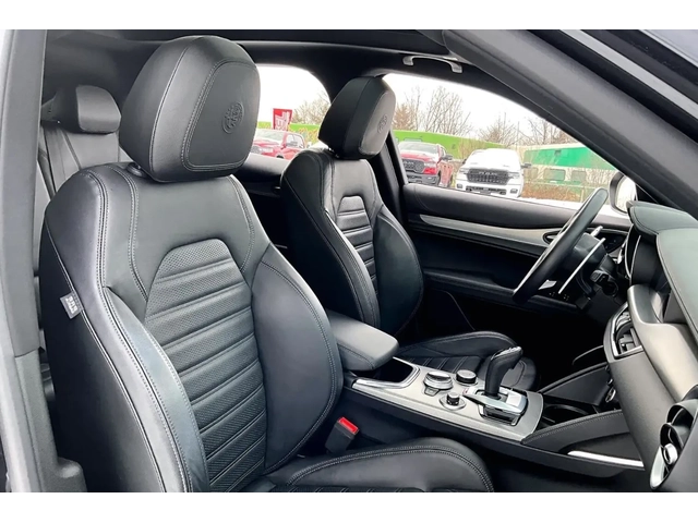 Alfa Romeo Stelvio 2022 Alfa Romeo Stelvio Veloce - автомобили, коли, обяви за нови и употребявани 11