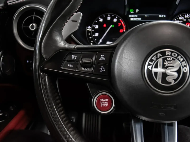 Alfa Romeo Stelvio Quadrifoglio 505 HP Twin-Turbo V6| CARBON| ЛИЗИНГ - автомобили, коли, обяви за нови и употребявани 11