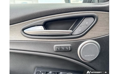 Alfa Romeo Stelvio Ti Sport / HARMAN KARDON / ПАНОРАМА / - автомобили, коли, обяви за нови и употребявани 8