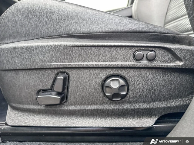 Alfa Romeo Stelvio Ti Sport / HARMAN KARDON / ПАНОРАМА / - автомобили, коли, обяви за нови и употребявани 9