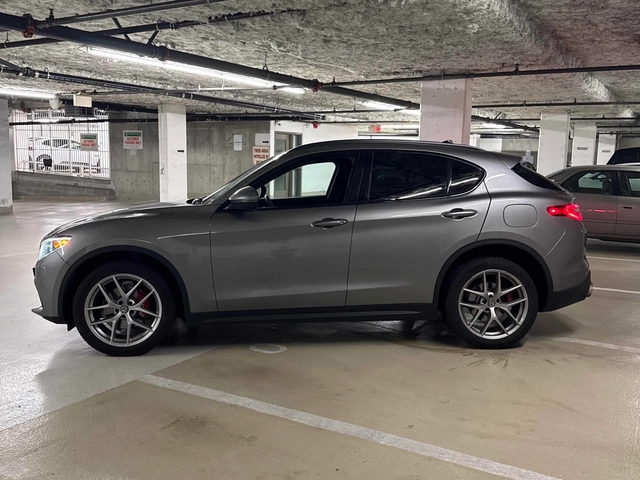 Alfa Romeo Stelvio TI* AWD* Пано* Сервизна история - автомобили, коли, обяви за нови и употребявани 1