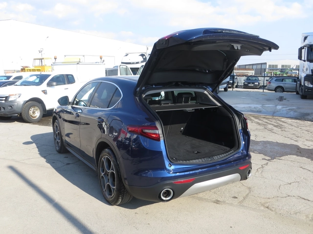 Alfa Romeo Stelvio 2, 2 VELOCE - автомобили, коли, обяви за нови и употребявани 15
