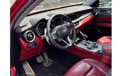 alfa-stelvio-2-0l-4cyl-awd - 4