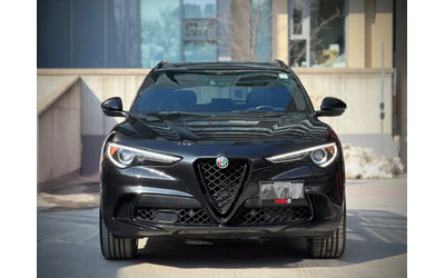 alfa-stelvio-505hp-one-owner-low-mileage-clean-carfax-quadrifog-all-wheel-drive - 2