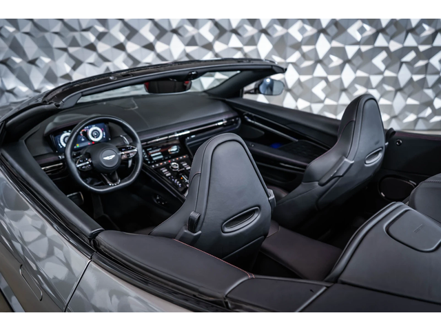   DB12 Volante Aluminite Silver - автомобили, коли, обяви за нови и употребявани 13