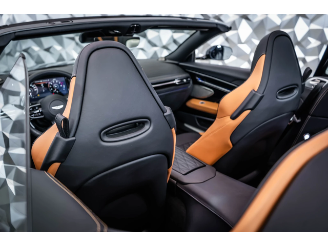   DB12 Volante* Bowers&Wilkins* 360 - автомобили, коли, обяви за нови и употребявани 13