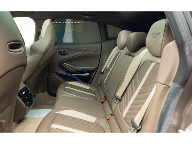 ASTON MARTIN DBX DBX 707 4.0 V8 AWD - автомобили, коли, обяви за нови и употребявани 12