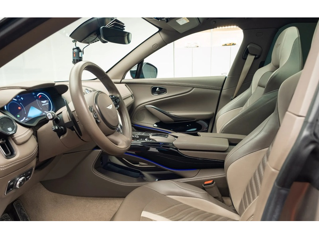 ASTON MARTIN DBX DBX 707 4.0 V8 AWD - автомобили, коли, обяви за нови и употребявани 9