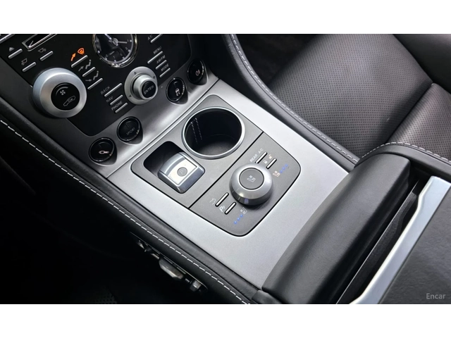Aston Martin Rapide - автомобили, коли, обяви за нови и употребявани 6
