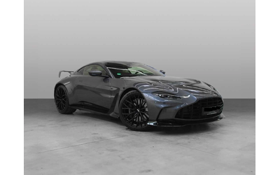 aston-martin-v12-vantage - 0