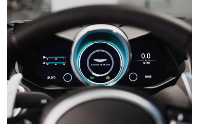 aston-martin-v12-vantage - 5