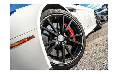 aston-martin-v8-vantage - 4