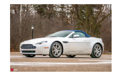 aston-martin-v8-vantage - 1