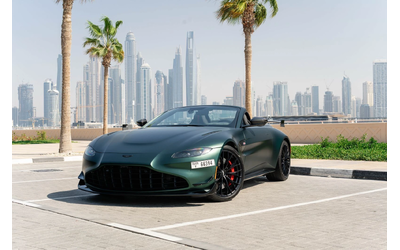 aston-martin-v8-vantage - 0