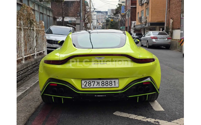 aston-martin-v8-vantage - 2