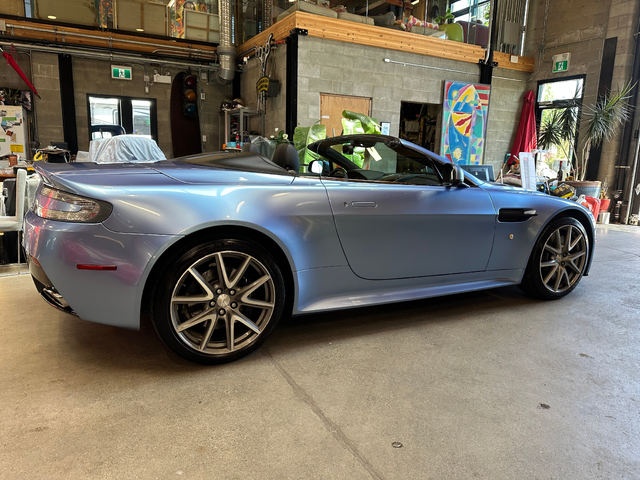 ASTON V8 Vantage 4.7L 8cyl Rear Wheel Drive - автомобили, коли, обяви за нови и употребявани 11