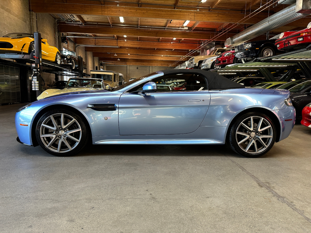 ASTON V8 Vantage 4.7L 8cyl Rear Wheel Drive - автомобили, коли, обяви за нови и употребявани 13