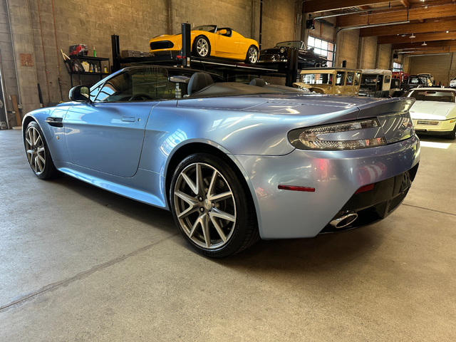 ASTON V8 Vantage 4.7L 8cyl Rear Wheel Drive - автомобили, коли, обяви за нови и употребявани 14
