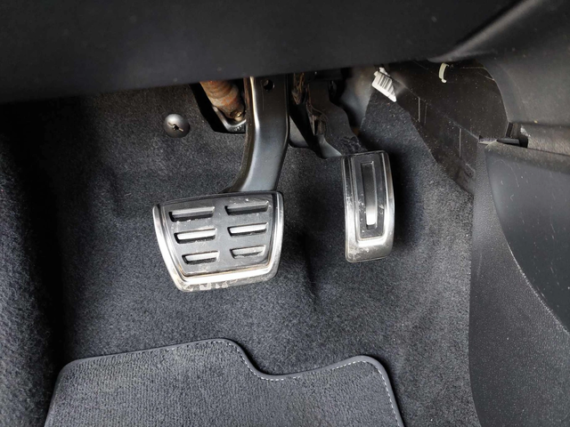 Audi A1 S-line + 1, 6d DSG - автомобили, коли, обяви за нови и употребявани 14