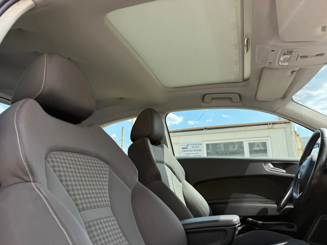 Audi A1 S-Line+ S-Tronic+ Bose+ Led+ Панорама - автомобили, коли, обяви за нови и употребявани 10