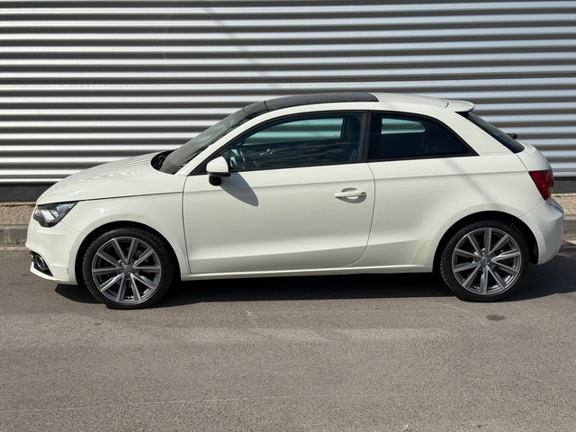 Audi A1 S-Line+ S-Tronic+ Bose+ Led+ Панорама - автомобили, коли, обяви за нови и употребявани 1