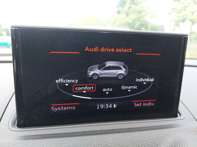 Audi A3 1, 6TDI 110ps S-Line - автомобили, коли, обяви за нови и употребявани 14