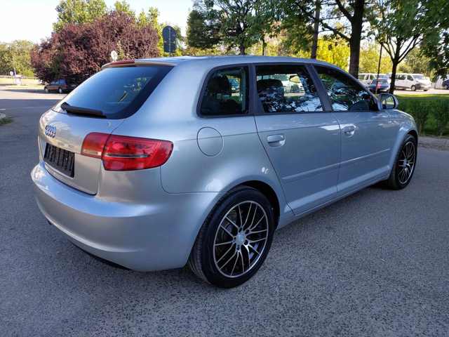 Audi A3 1, 6TDI 105ps SPORTBACK - автомобили, коли, обяви за нови и употребявани 3