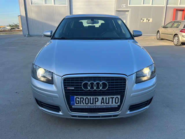 Audi A3 2, 0TDI-АВТОМАТИК/XENON/F1/NAVI!!! - автомобили, коли, обяви за нови и употребявани 1