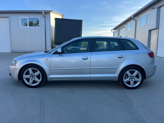 Audi A3 2, 0TDI-АВТОМАТИК/XENON/F1/NAVI!!! - автомобили, коли, обяви за нови и употребявани 3