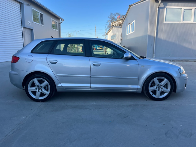 Audi A3 2, 0TDI-АВТОМАТИК/XENON/F1/NAVI!!! - автомобили, коли, обяви за нови и употребявани 5