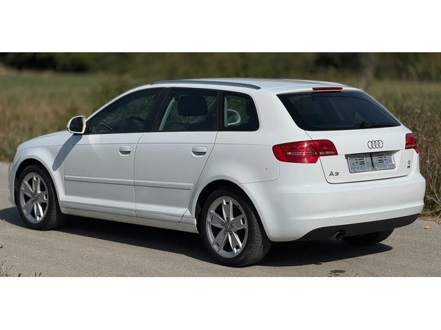 Audi A3 1.6i/102кс - автомобили, коли, обяви за нови и употребявани 3