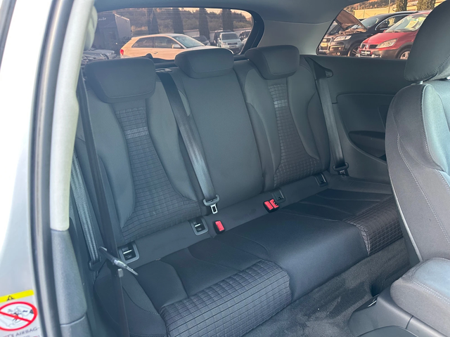 Audi A3 2.0TDI* NAVI* TOP* - автомобили, коли, обяви за нови и употребявани 7