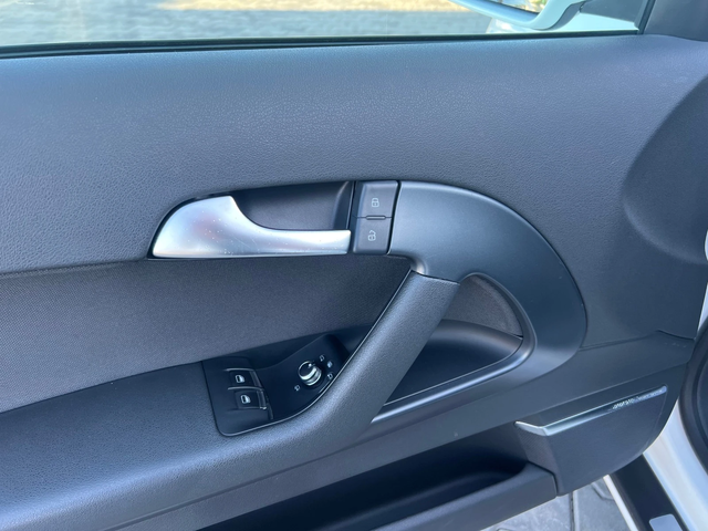 Audi A3 1.6TDI*S LINE*LED*TOP* - автомобили, коли, обяви за нови и употребявани 9