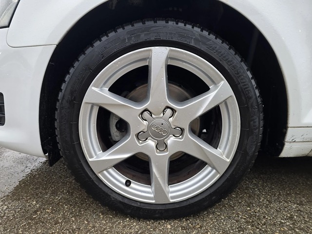 Audi A3 1.6TDI 90к.с S-line - автомобили, коли, обяви за нови и употребявани 8