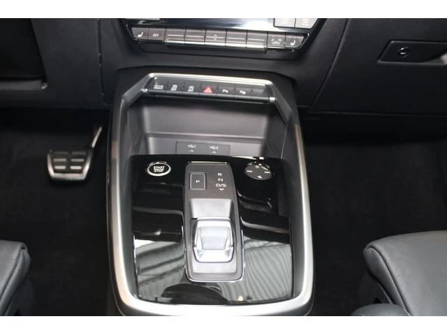 Audi A3 Technik * QUATTRO * 45TFSI АвтоКредит (ЦЕНА ДО БГ) - автомобили, коли, обяви за нови и употребявани 13