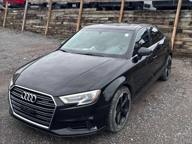 Audi A3 KOMFORT /CARFAX /Кожа/Подгрев/Панорама/4х4/Клип - автомобили, коли, обяви за нови и употребявани 0
