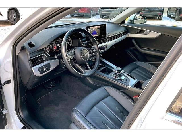 Audi A4 * Progressiv | Navigation | Heated Seats | Moonroo - автомобили, коли, обяви за нови и употребявани 3